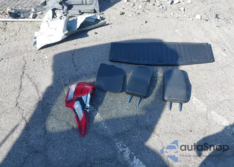 2019 Mitsubishi Outlander Le z USA, uszkodzony, nr VIN JA4AD3A32KZ034324